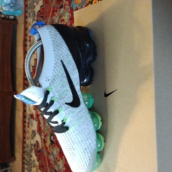EUC Nike Vapormax size 9 - Picture 5 of 5